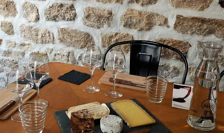 Paris Wine and Cheese Pairing Small-Group Experience