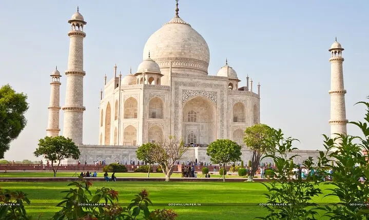 Same day Agra Tour from Delhi with Lunch at 5 Star Hotel