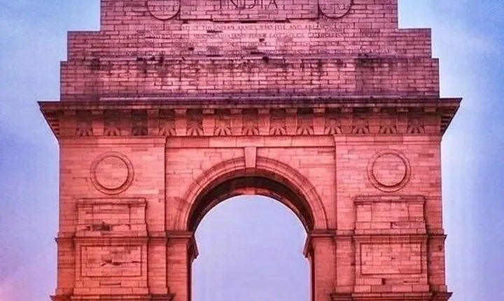 Family Delhi Heritage and Wildlife Tour in Mathura SOS