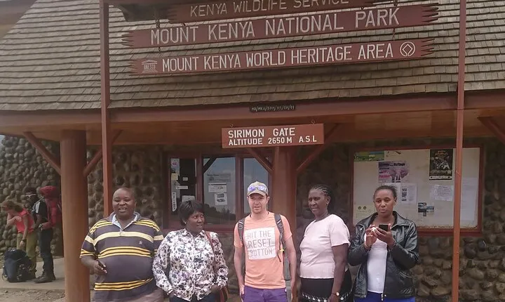 Mount Kenya 5 Day Hike Sirimon to Chogoria