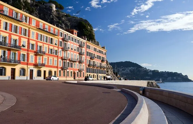 Nice Scavenger Hunt and Best Landmarks Self-Guided Tour