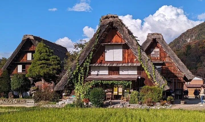 1-Day Takayama Tour: Explore Scenic Takayama and Shirakawago