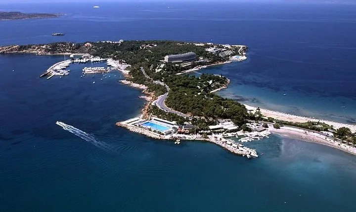 Private Transfer from Varkiza or Vouliagmeni or Glyfada to Athens Airport (ATH)