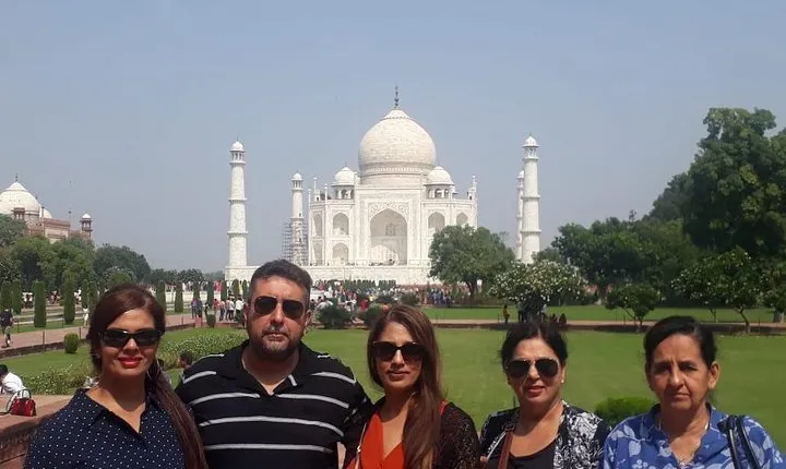 Overnight stay visit of Taj Mahal and Red fort tour 
