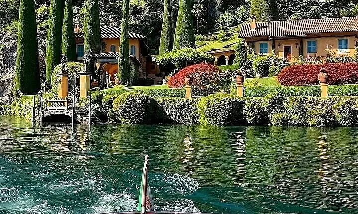 Lake Como and Bellagio Bliss Full Day Trip with Panoramic Cruise