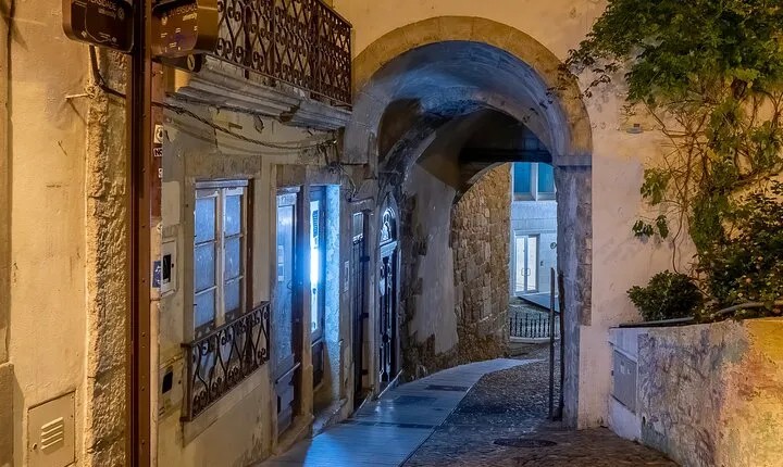 Coimbra Scavenger Hunt and Highlights Self-Guided Tour