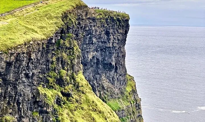 Private Two-Day Tour: Dublin, Galway & Cliffs of Moher