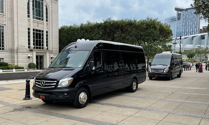 Private Transportation from BNA to Knoxville for 6-13 Passengers