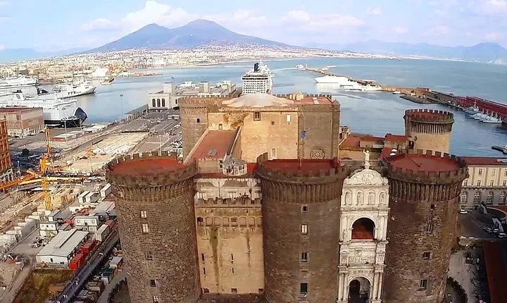 Pompeii Skip-The-Line and Naples from Sorrento, Positano or Amalfi Salerno