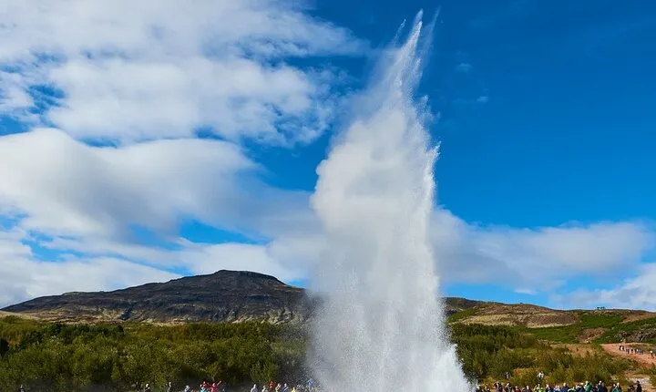 Private Golden Circle Tour from 5 to 8 person