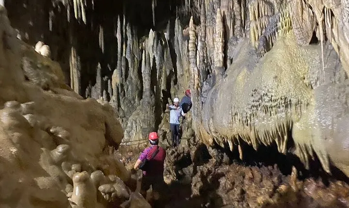 Full-Day Tour to the Rey Marcos Caves & Nature from Coban