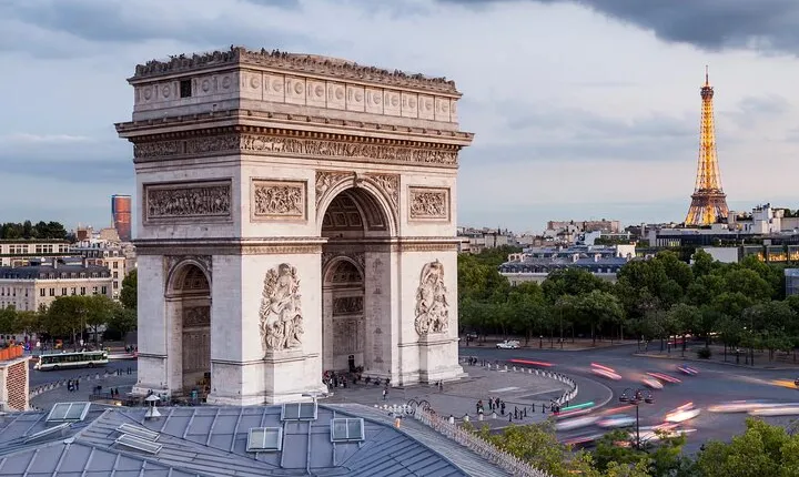 Paris in Style: Private Car Tour with Local Expert