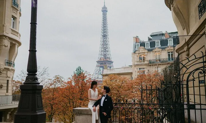 Photoshoot with a Pro Photographer in Paris