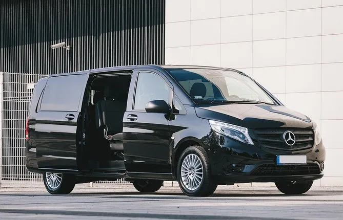 Private Canberra Airport - Canberra City Round-Trip Transfer