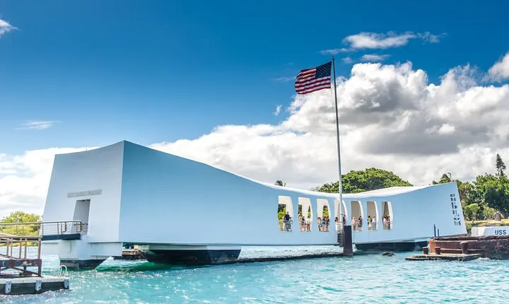 Grand Pearl Harbor and City Tour