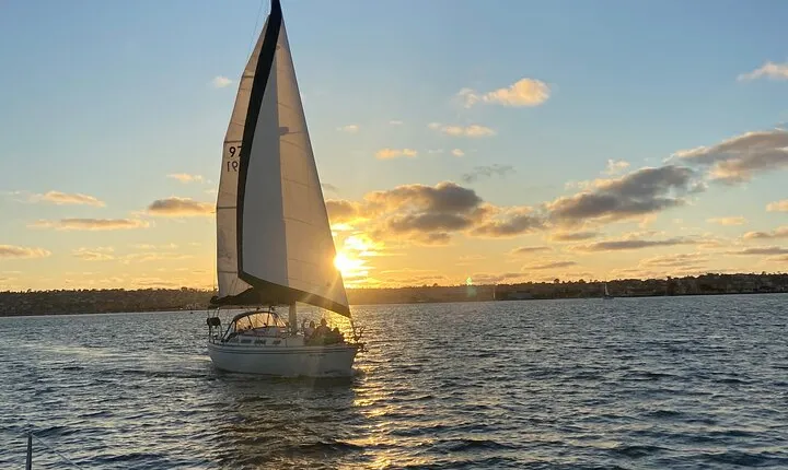 Deluxe Sunset & Day Sail Small Group