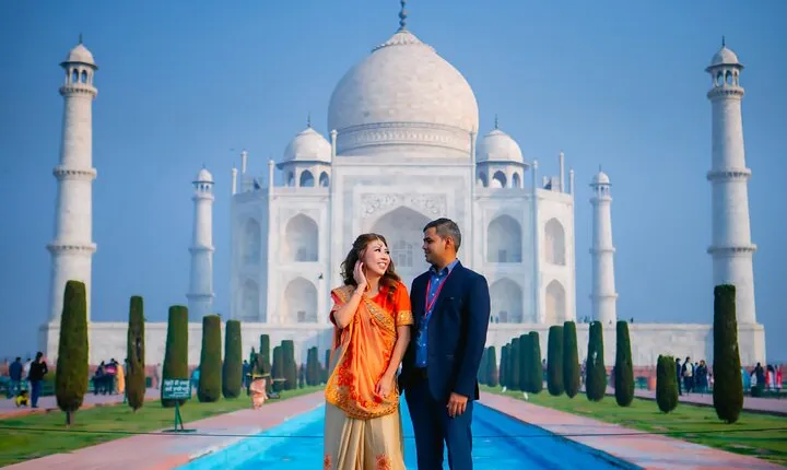 Taj Mahal & Agra Sameday Tour from Delhi by Car with 5 Star Lunch