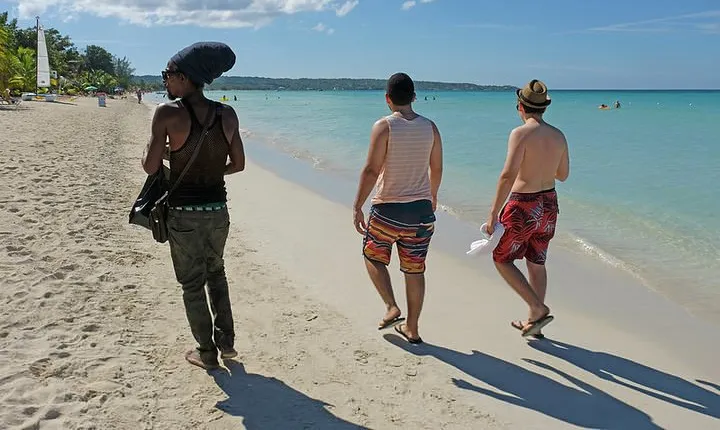 Negril Full-Day Private Tour from Montego Bay with Lunch