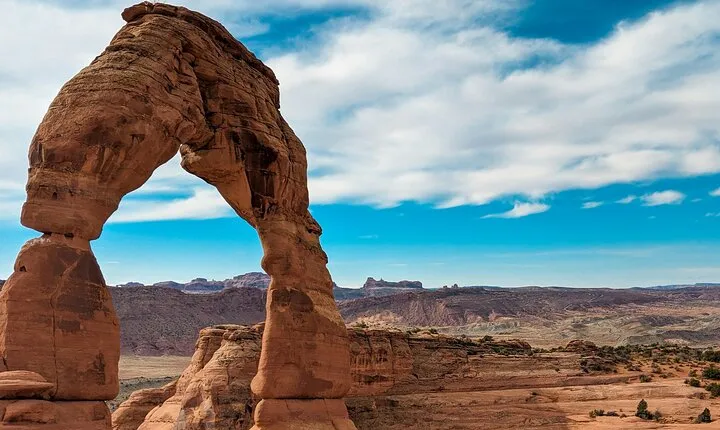 Arches and Canyonlands Two Day Private Tour and Hike