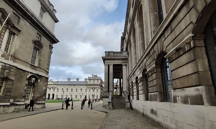 Interactive Treasure Hunt Experience of Greenwich's Secrets