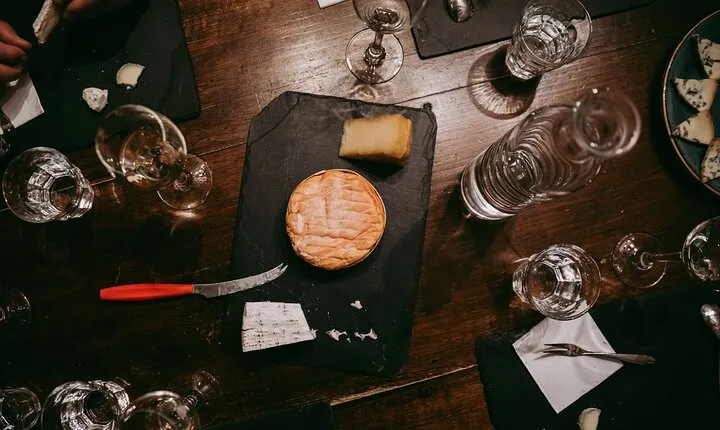 Paris Amateur Art of Pairing Cheese and Wine Tasting