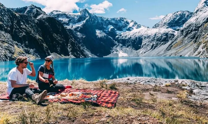 The Ultimate Milford Sound Experience by Helicopter from Queenstown