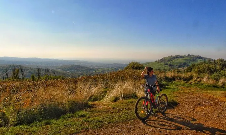 Bike excursion between history and vineyards: discovering Frascati