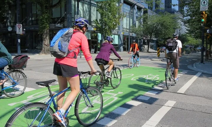 Stanley Park & Downtown - Vancouver Bike Tours