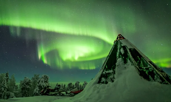 Northern Lights Snowmobile Sleigh Ride