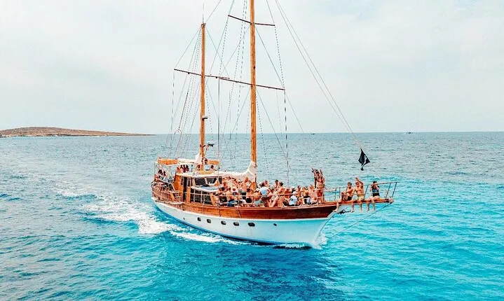 Blue Lagoon: Full-Day Three Island Cruise: Malta, Gozo and Comino