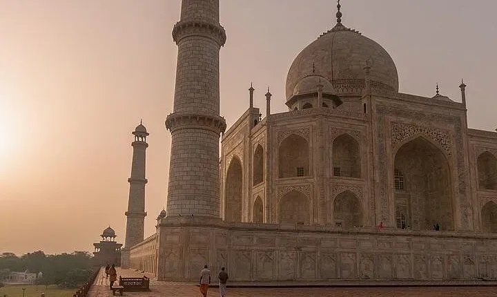 Same Day Agra Taj Mahal And Agra Fort Tour From Delhi - All Inclusive Package
