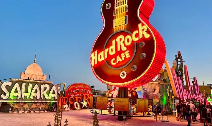 Las Vegas: Neon Museum Night Experience and Open-Top Bus Tour