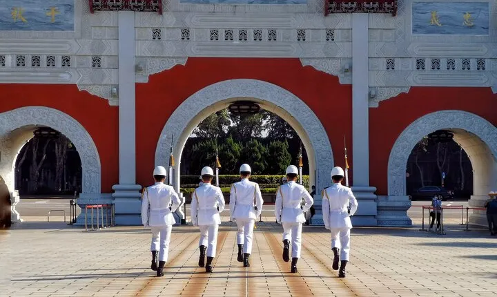 Full Day Private History Tour in Taipei City