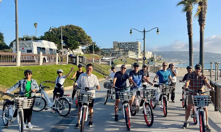Los Angeles: Guided E-Bike Beach Tour from Redondo Beach, CA
