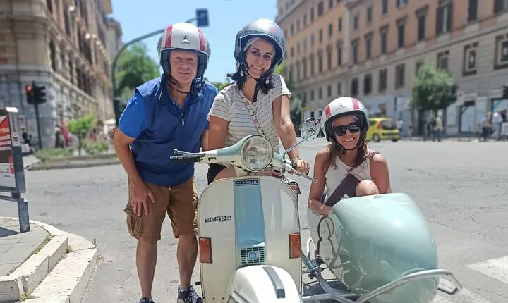 Vespa Sidecar Tour By Night with Pickup