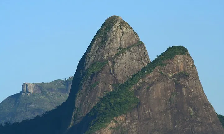 Dois Irmãos Hiking Tour - Best prices for Small Groups !