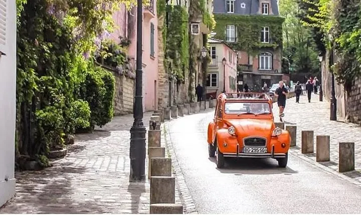 Vintage 2CV Adventure: 3-Hour Paris Secrets Tour
