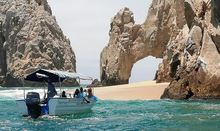 The Arch of Los Cabos Glass-bottom boat tour