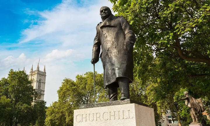 Fast Track Churchill War Rooms and London Highlights Tour