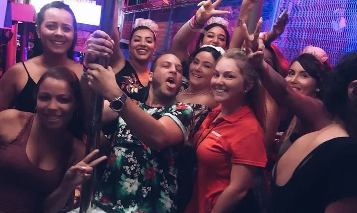 All you can drink- Club Crawl Los Cabos