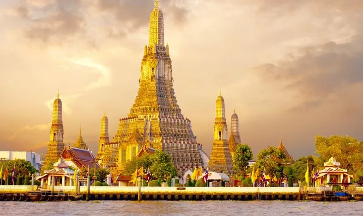 Bangkok Two-Temple Adventure: Wat Pho, Wat Arun & River Crossing