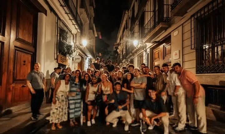 Pub Crawl Valencia | The Biggest | Club Entry Included