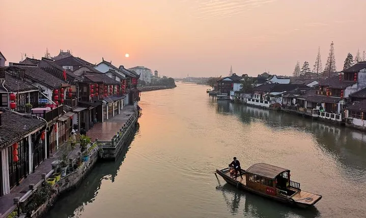 Half-Day Private Zhujiajiao Water Town Tour with Boat Ride from Shanghai