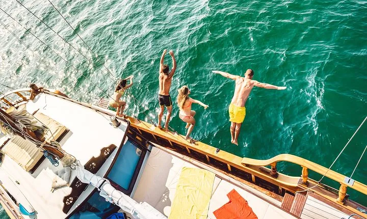 Catamaran Cruise Private Tour with Snorkeling in Montego Bay