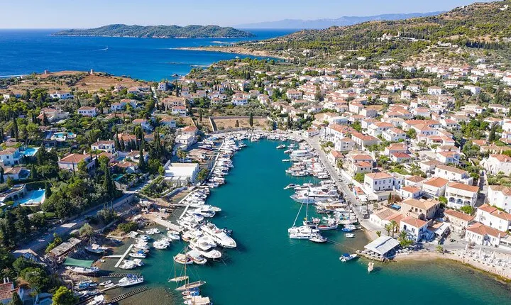 All-Inclusive Full day private Tour in Spetses Island from Athens