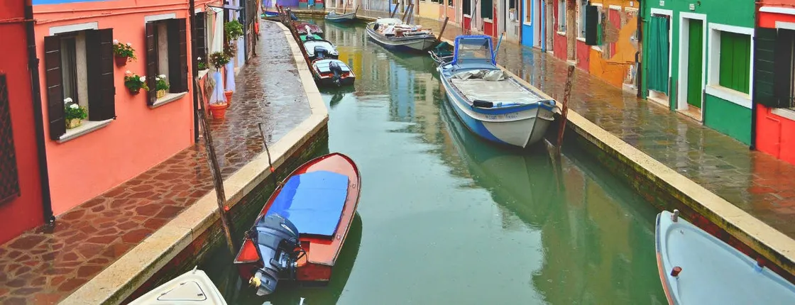 Murano, Burano & Glassblowing Show Half-Day Tour from Venice