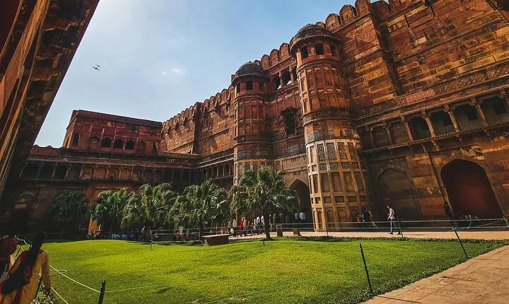 3-Day Luxury Golden Triangle Tour to The Taj Mahal, Agra & Jaipur from Delhi