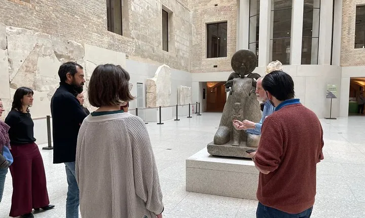 Museum Island Tour to New Museum and Pergamon Panorama