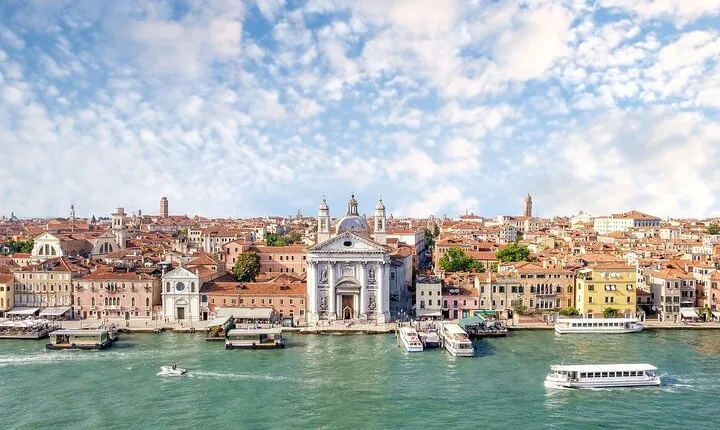 Private Tour from Venice to Verona and Lake Garda (Sirmione)