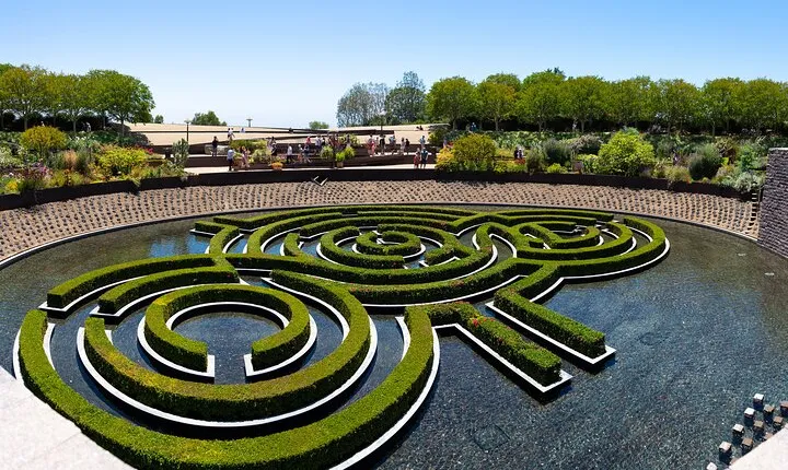 Private Full Day Tour of Los Angeles, Getty Center, and Hollywood Sign View
